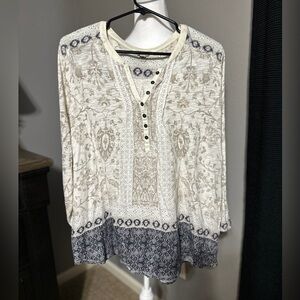 Lucky Brand, size 2X, 3/4 sleeve, excellent used condition, pet/smoke free home.